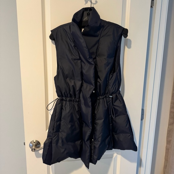 NWT Lafayette 148 Black Recycled Tech Down Puffer Vest | S - Picture 4 of 12
